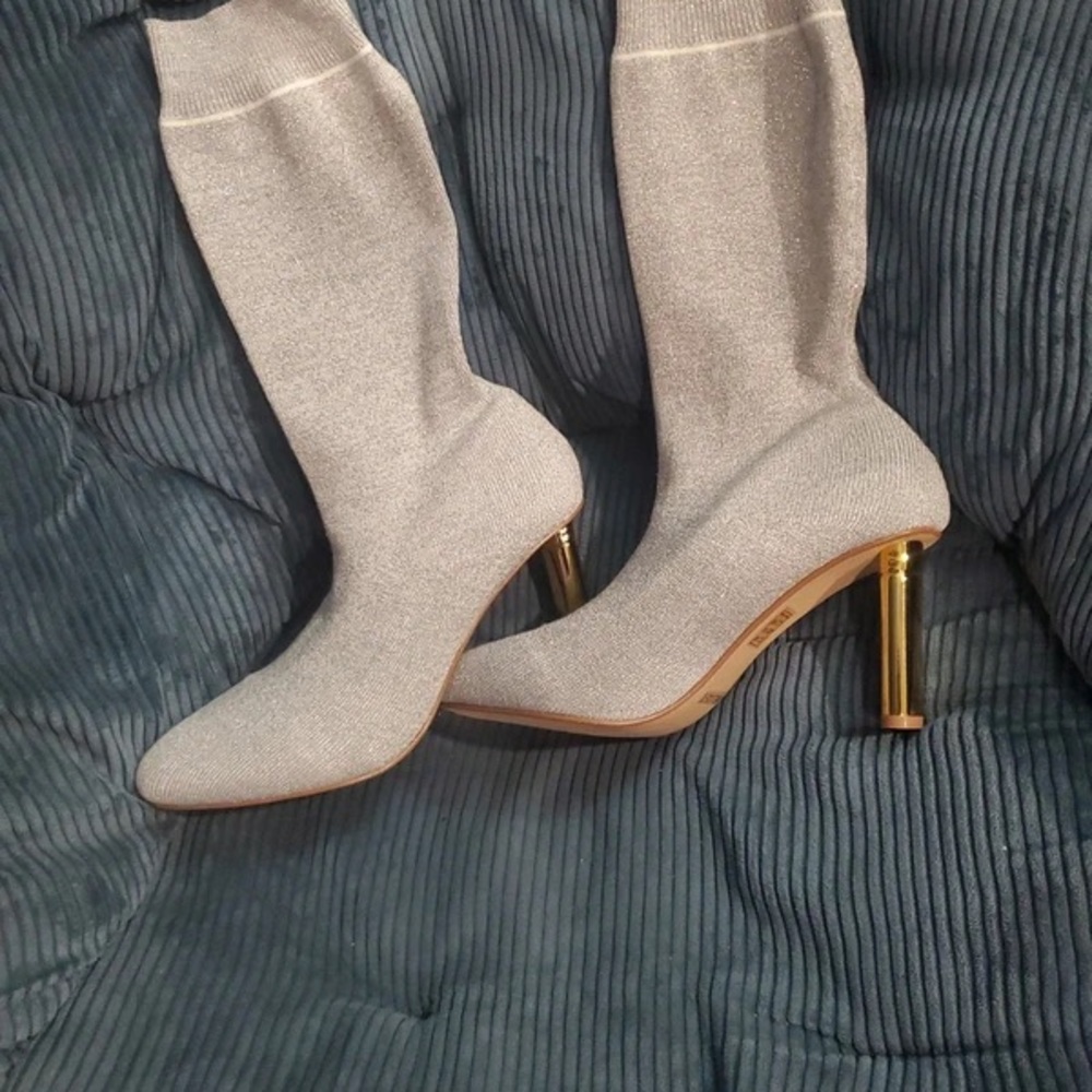 Chic Silver Heeled Boots